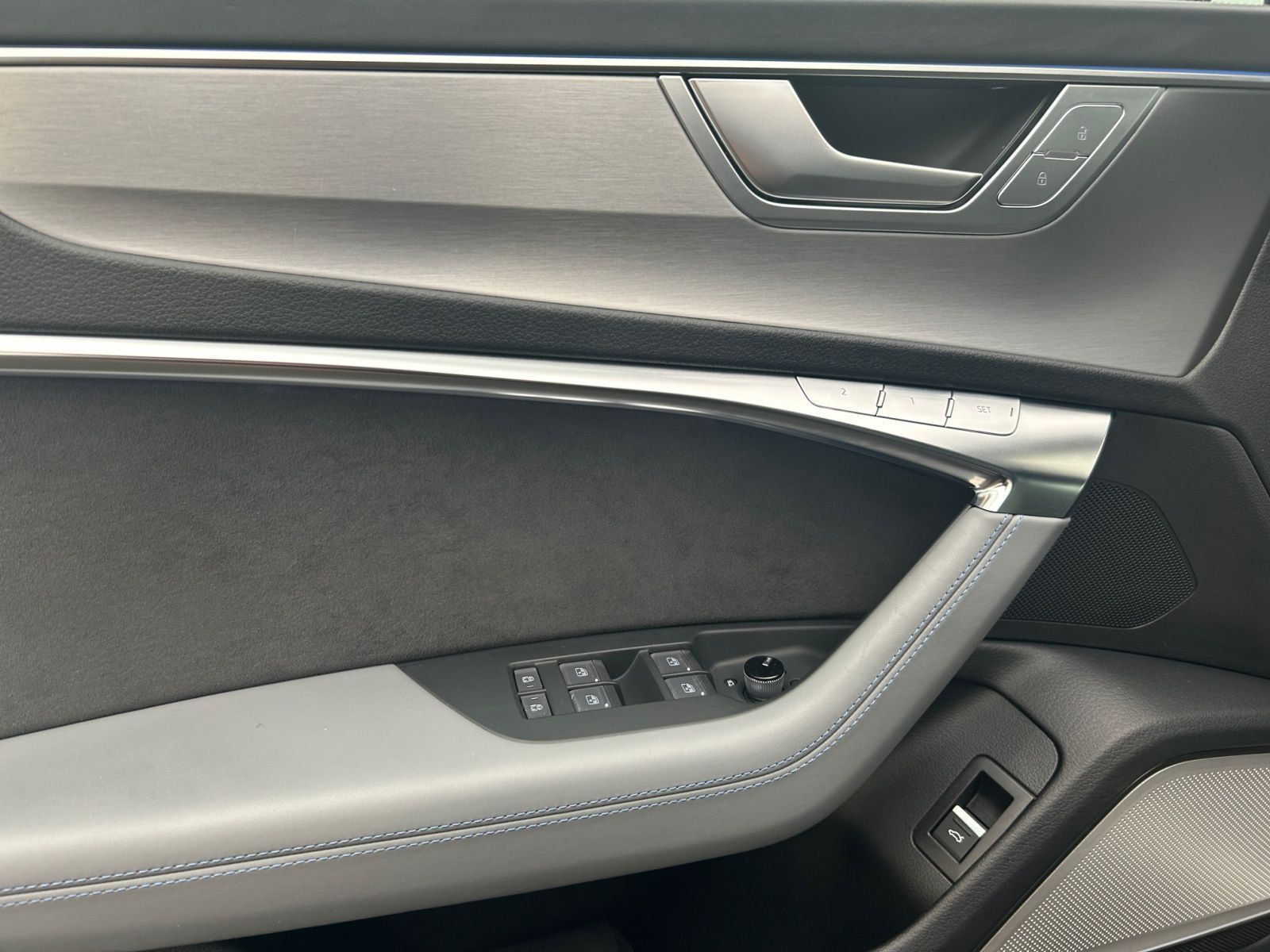 Audi RS 6 Avant*NAVI-PLUS*HUD*RS-AGA*PANO*OPTIK-PAKET