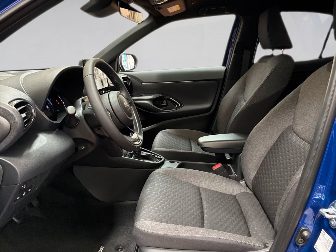 Toyota Yaris Cross Hbrid Teamplayer Safety-P, Winter-P.
