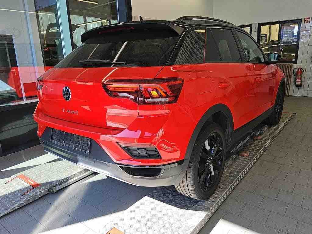 Volkswagen T-Roc 1.5 TSI BLACK STYLE - Samsaru's Car Outlet