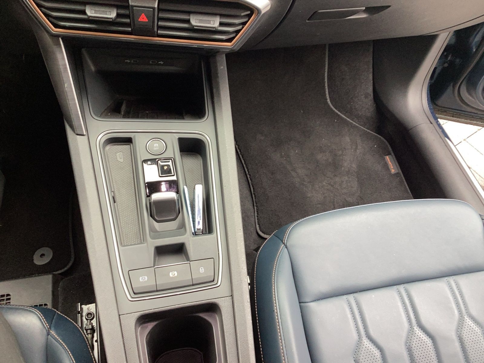 Cupra Formentor 2.0 TSI 4D VZ PANO AHK BEATS LEDER