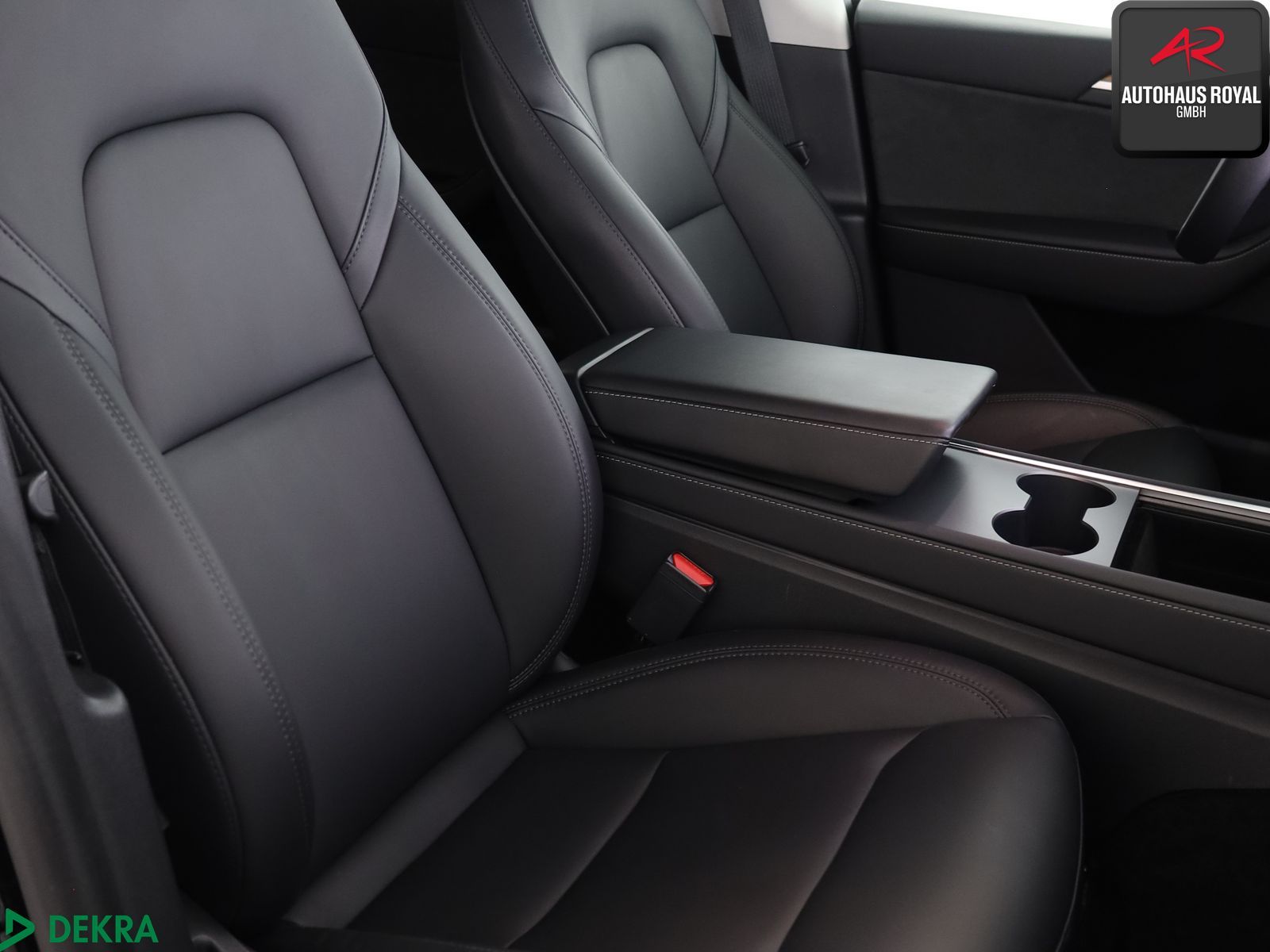 Tesla Model Y PERFORMANCE Dual Motor AWD PANO,KEYLESS