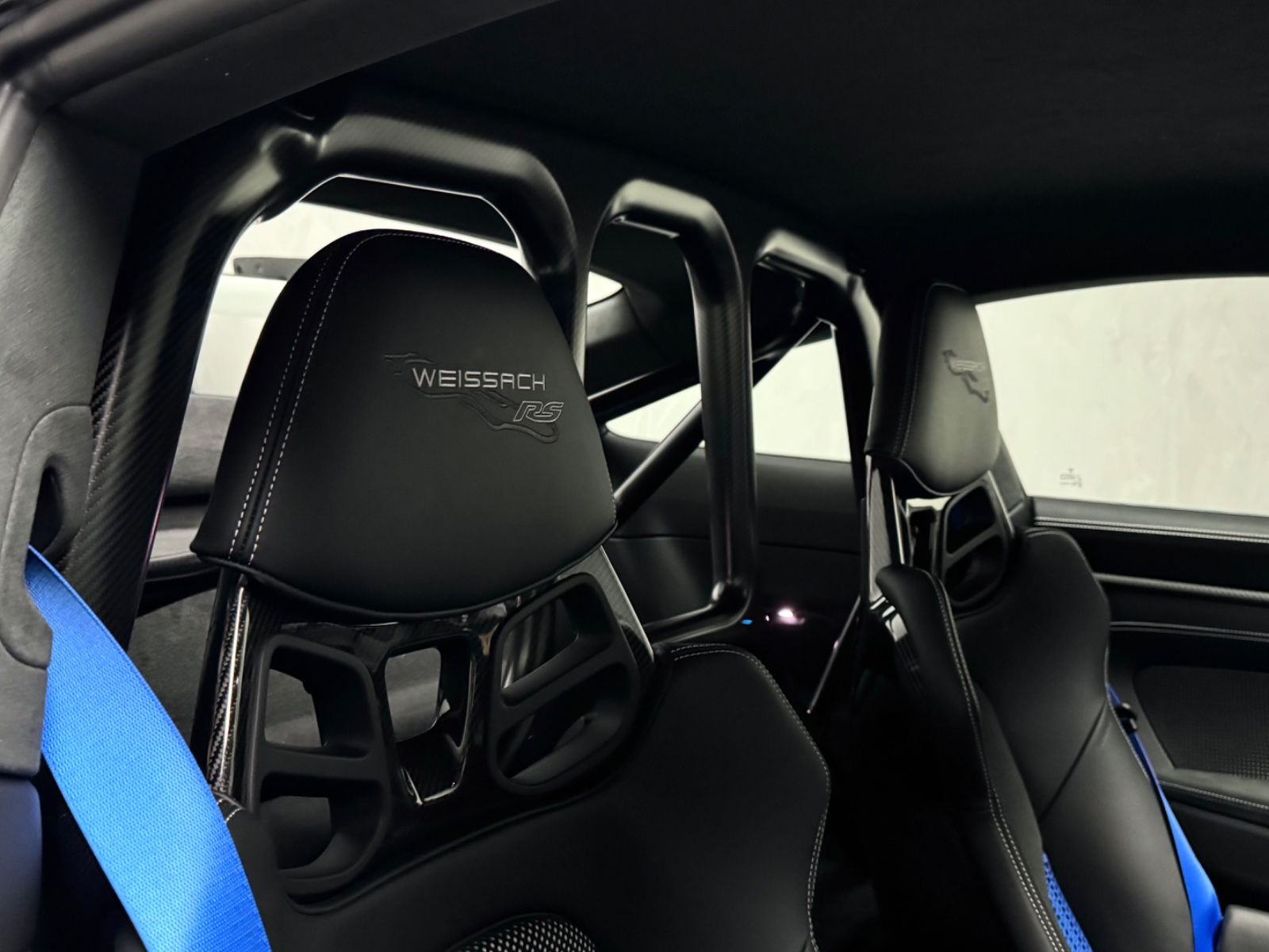 Porsche 992 GT3 RS - Samsaru's Car Outlet