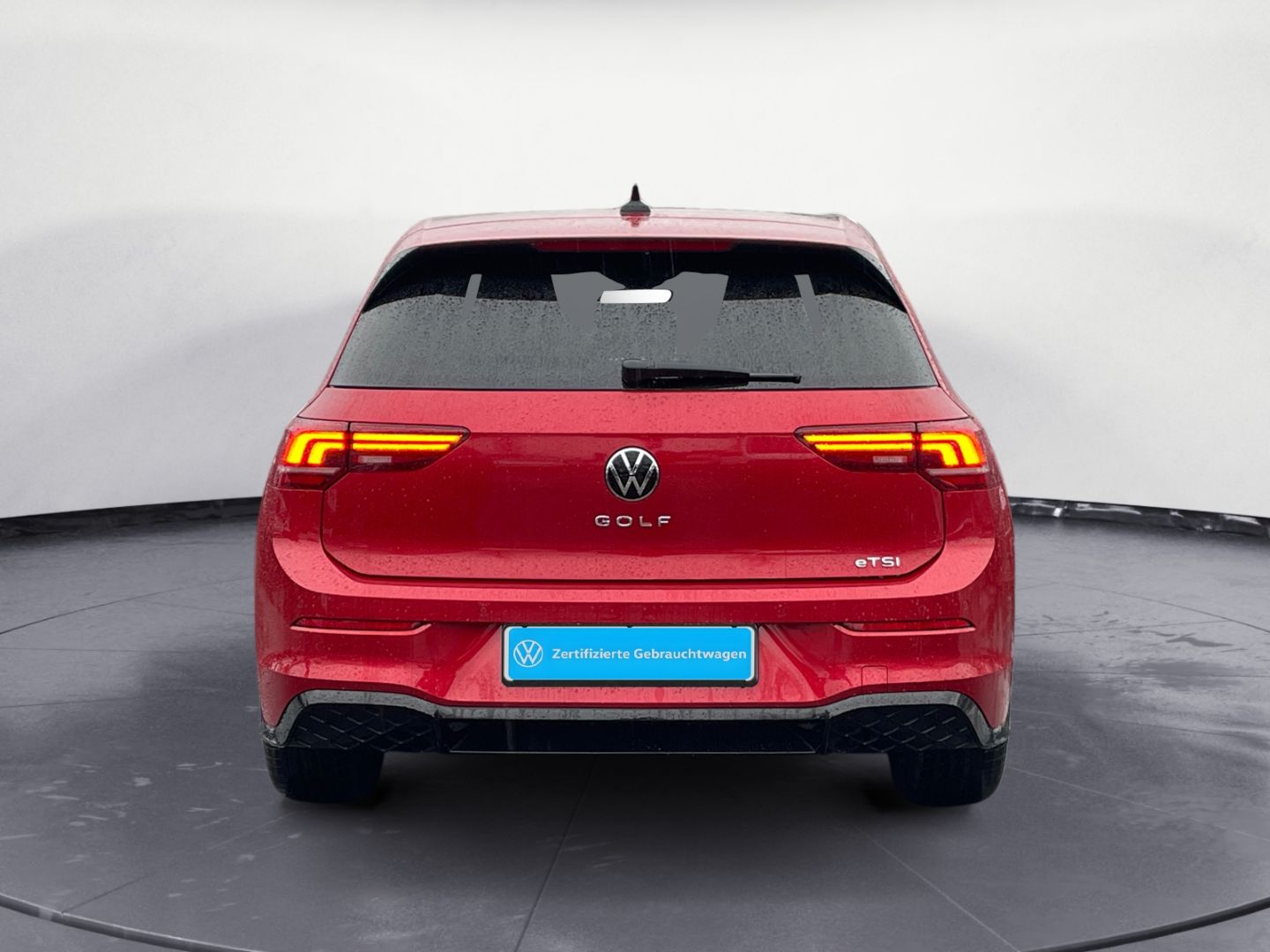 Volkswagen Golf 8 R-Line 1.5 TSI DSG LED/NAVI/KAMERA/APP/5J