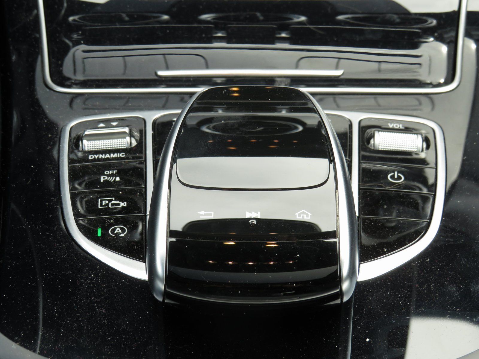 Mercedes-Benz C 200 Avantg. - Samsaru's Car Outlet