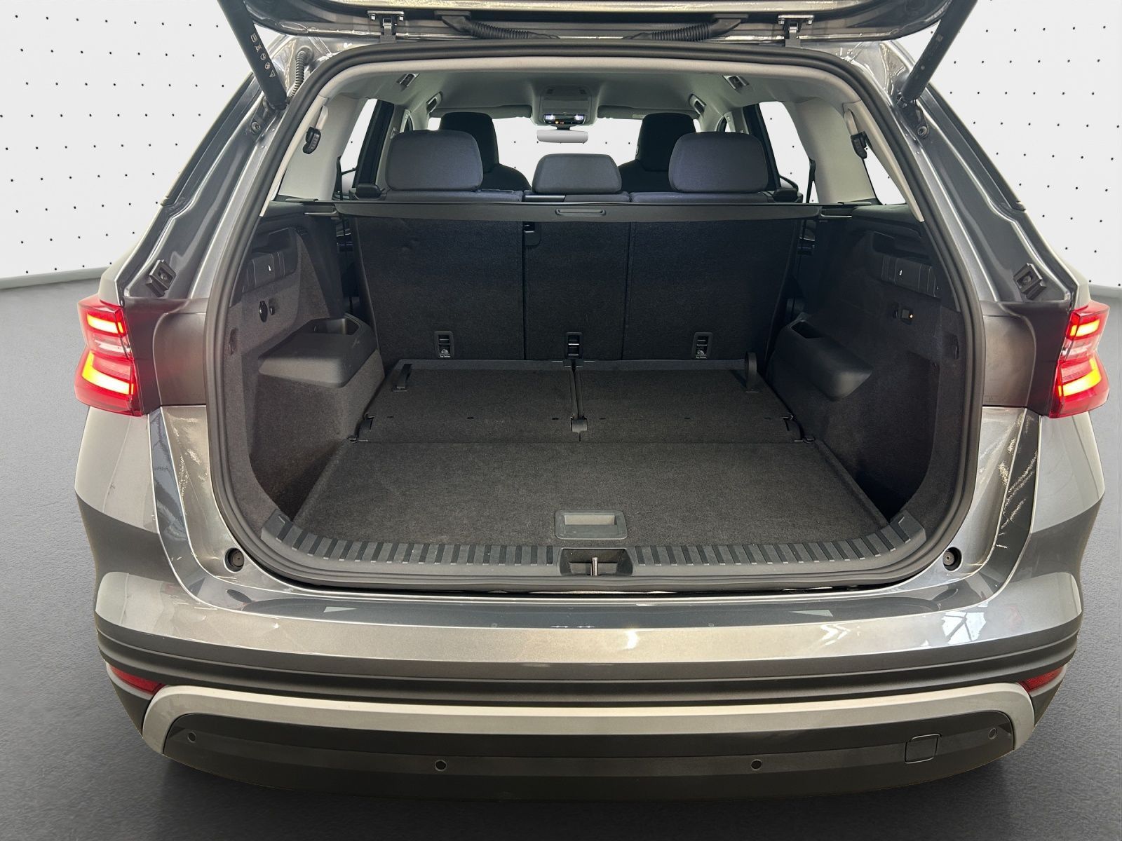 Skoda Kodiaq 2.0 TSI*AHK*KAM*NAVI*SHZ*PDC*LED*KEYLESS*