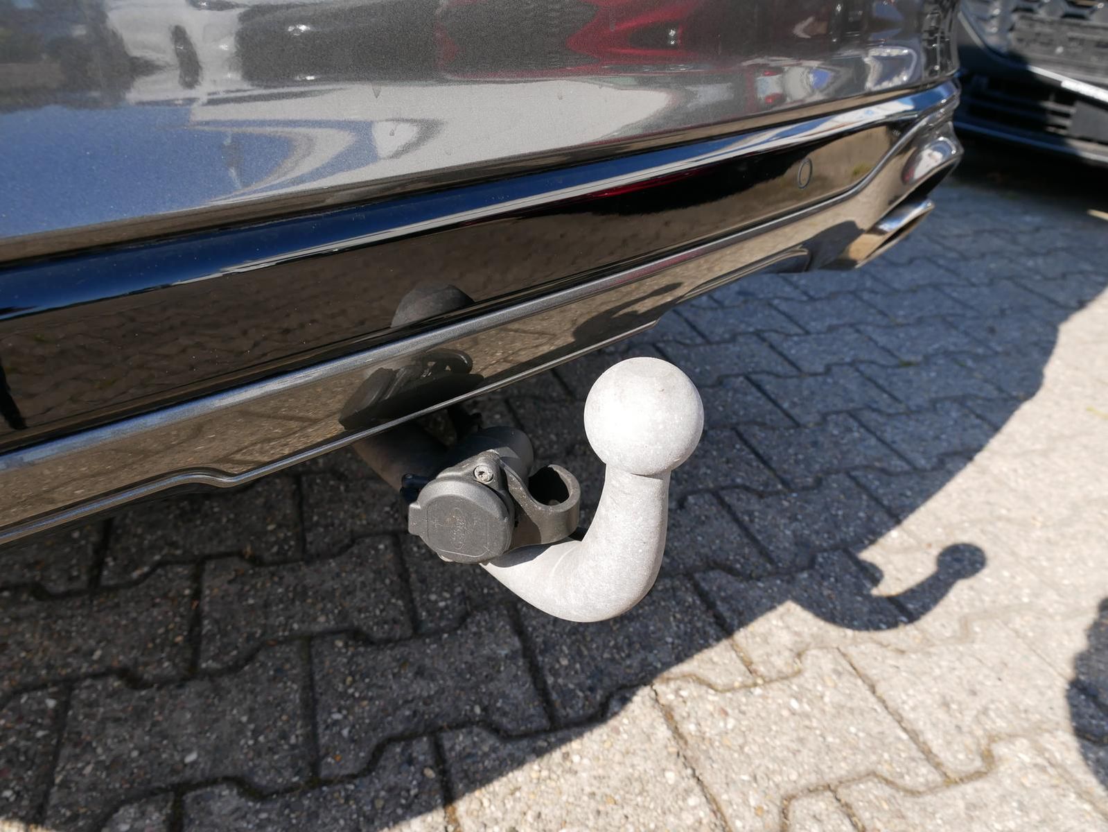 Ford Kuga Plug-In Hybrid ST-Line X - Samsaru's Car Outlet