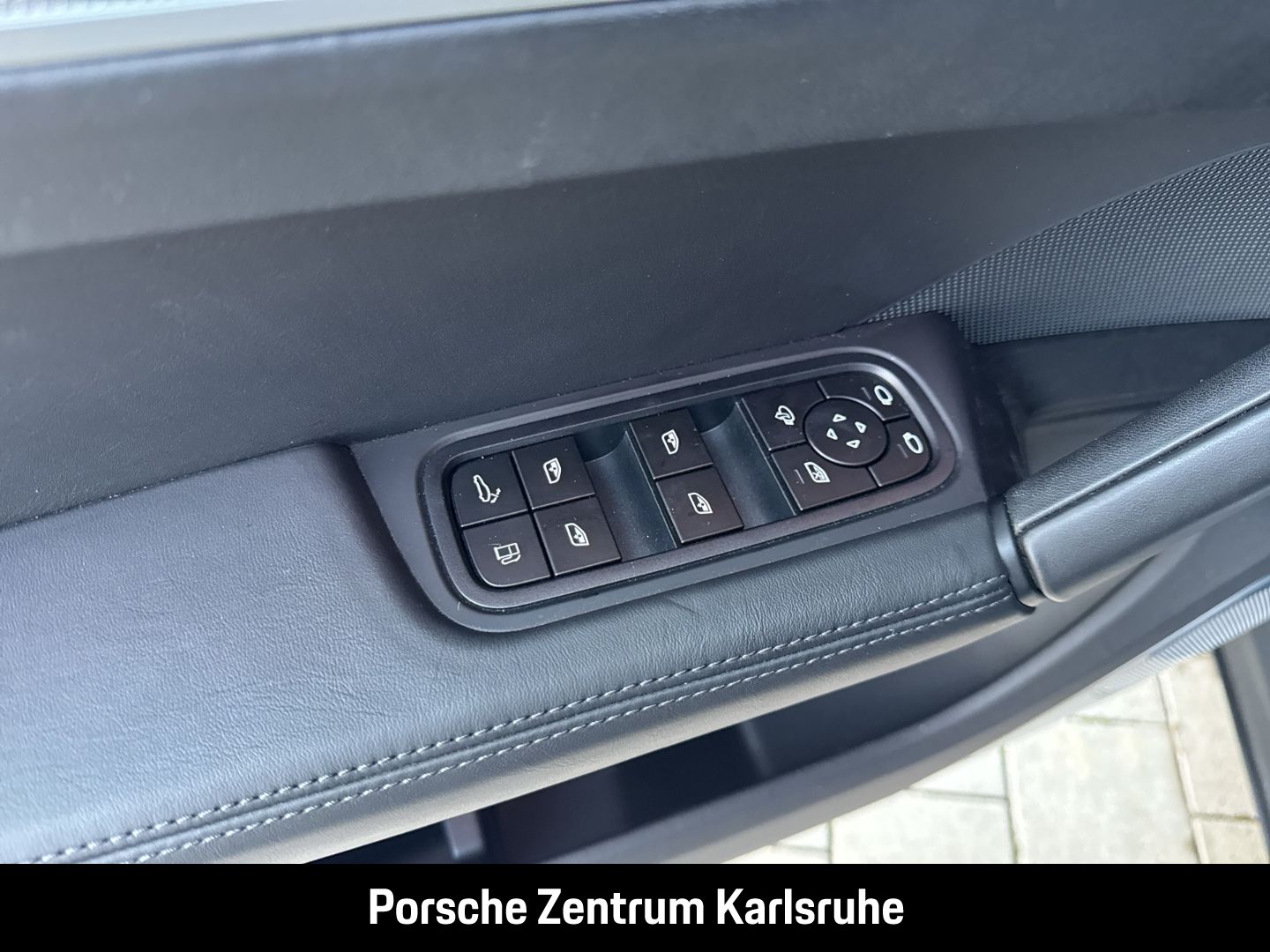 Porsche Cayenne E-Hybrid Burmester Luftfederung LED