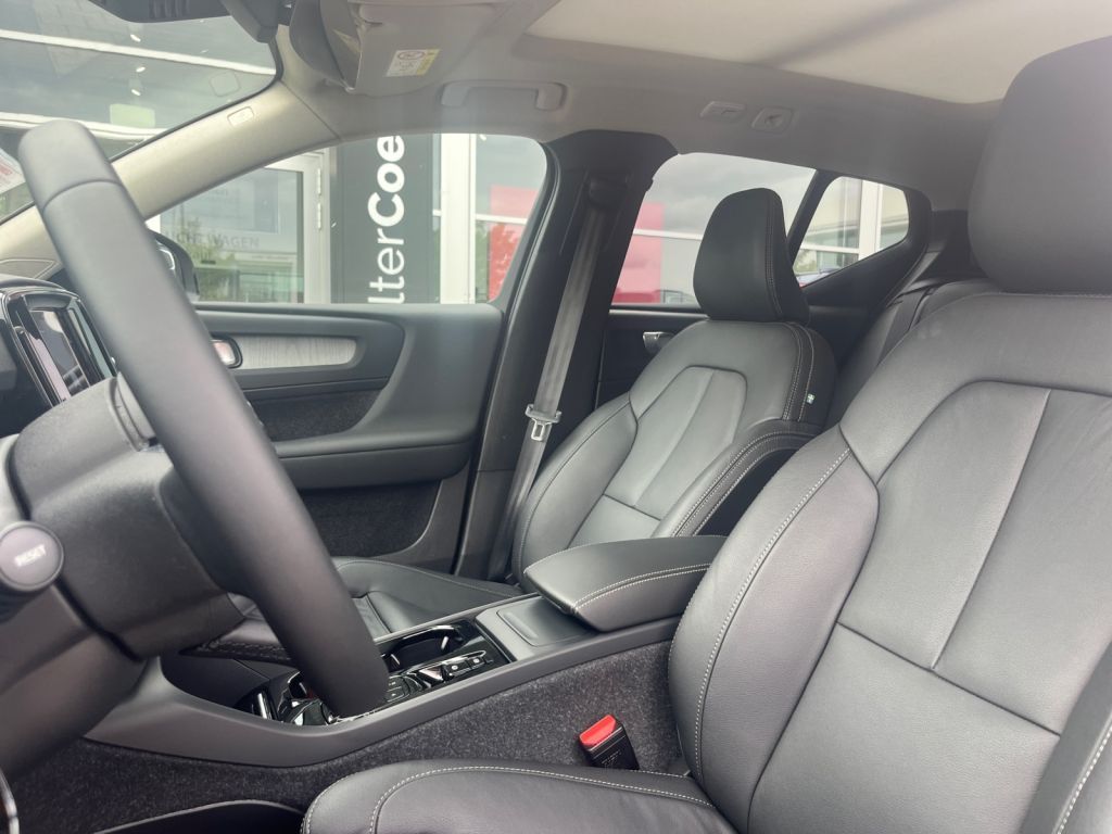 Volvo XC40 B4 UltraDark - Samsaru's Car Outlet