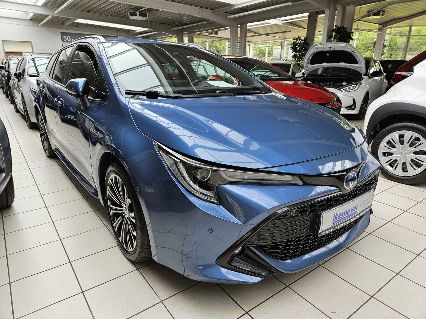 Toyota Corolla Touring Sports 1.8 Hybrid - Samsaru's Car Outlet