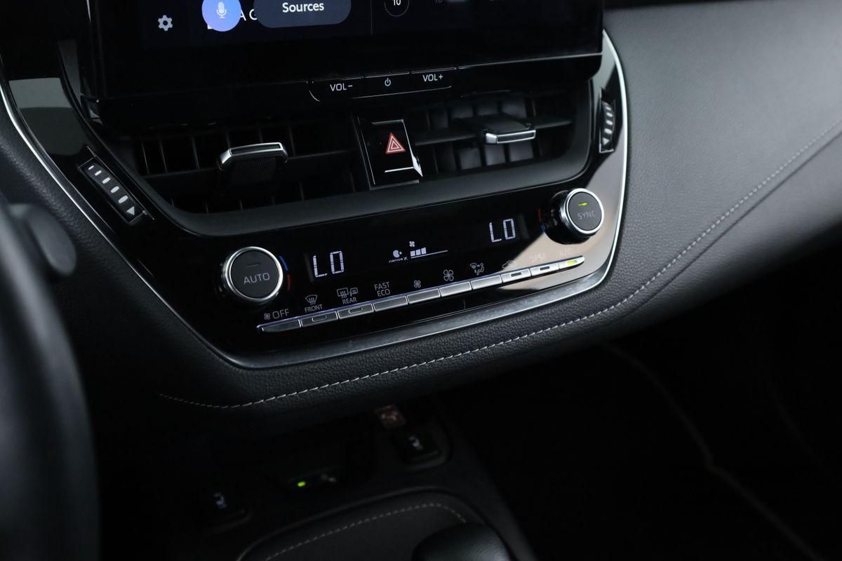Toyota Corolla Touring Sports 2.0 CVT Team D Navi Kam
