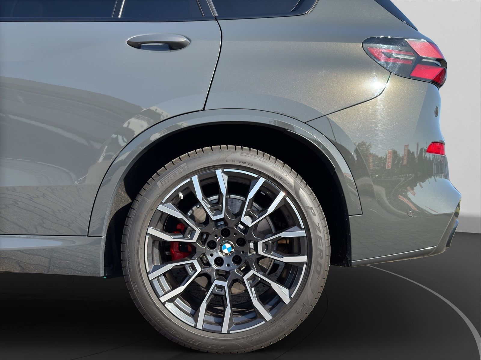 BMW X5 M60i xDrive M Paket Pro Sky Lounge Anhängerk.