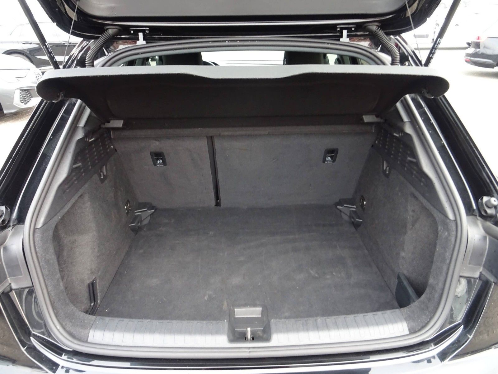 Audi A3 Sportback 30 TFSI S line Navi LED SHZ Virtual