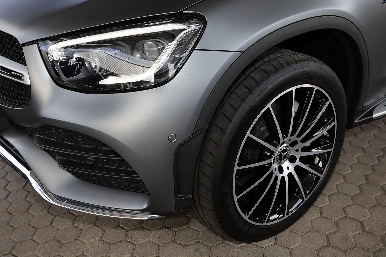 Mercedes-Benz GLC 300 e 4M Coupé AMG - Samsaru's Car Outlet