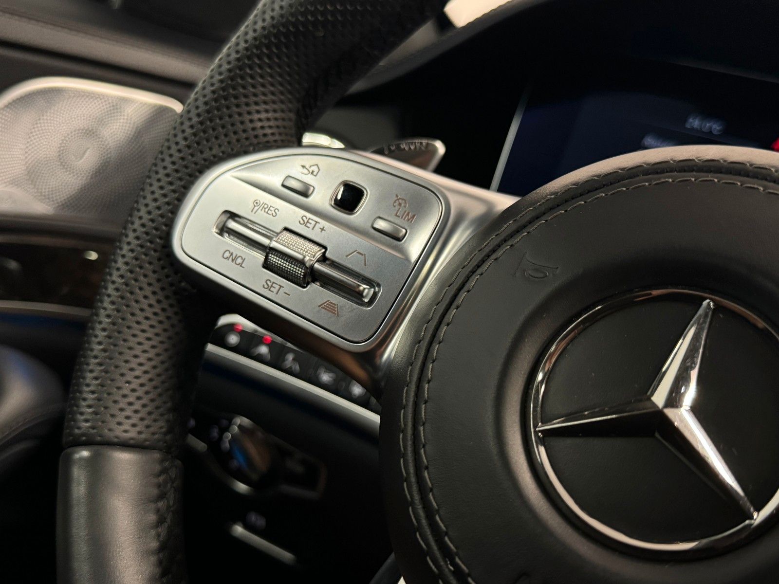 Mercedes-Benz S 350 d 4Matic - Samsaru's Car Outlet