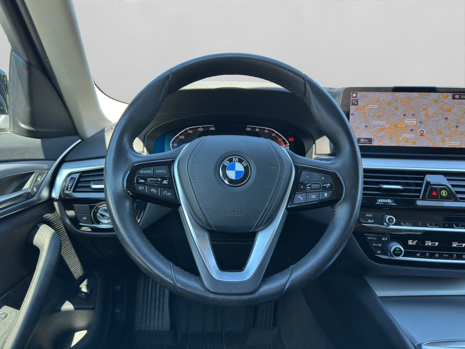 BMW 530d xDrive Limo Schiebedach AHK Stop+Go RFK Sit