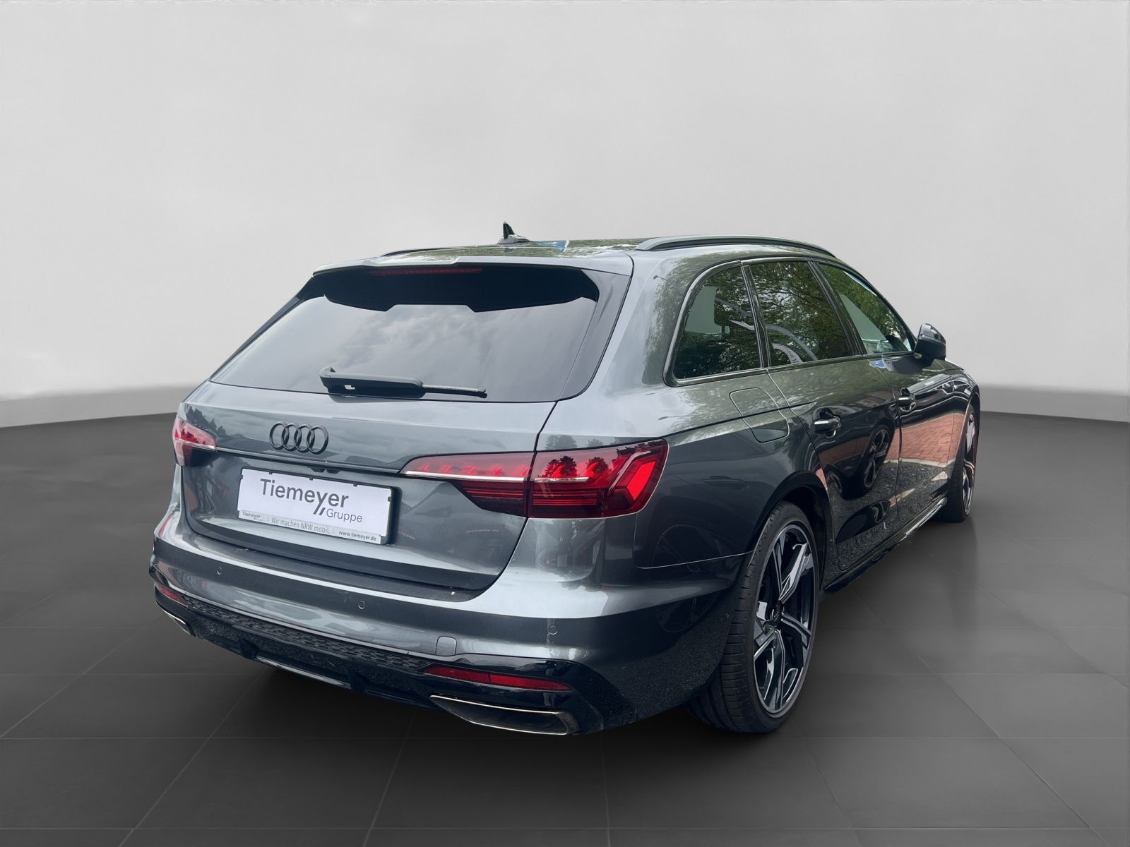 Audi A4 Avant 40 TFSI Q 2x S LINE MATRIX AHK LM19 KAM