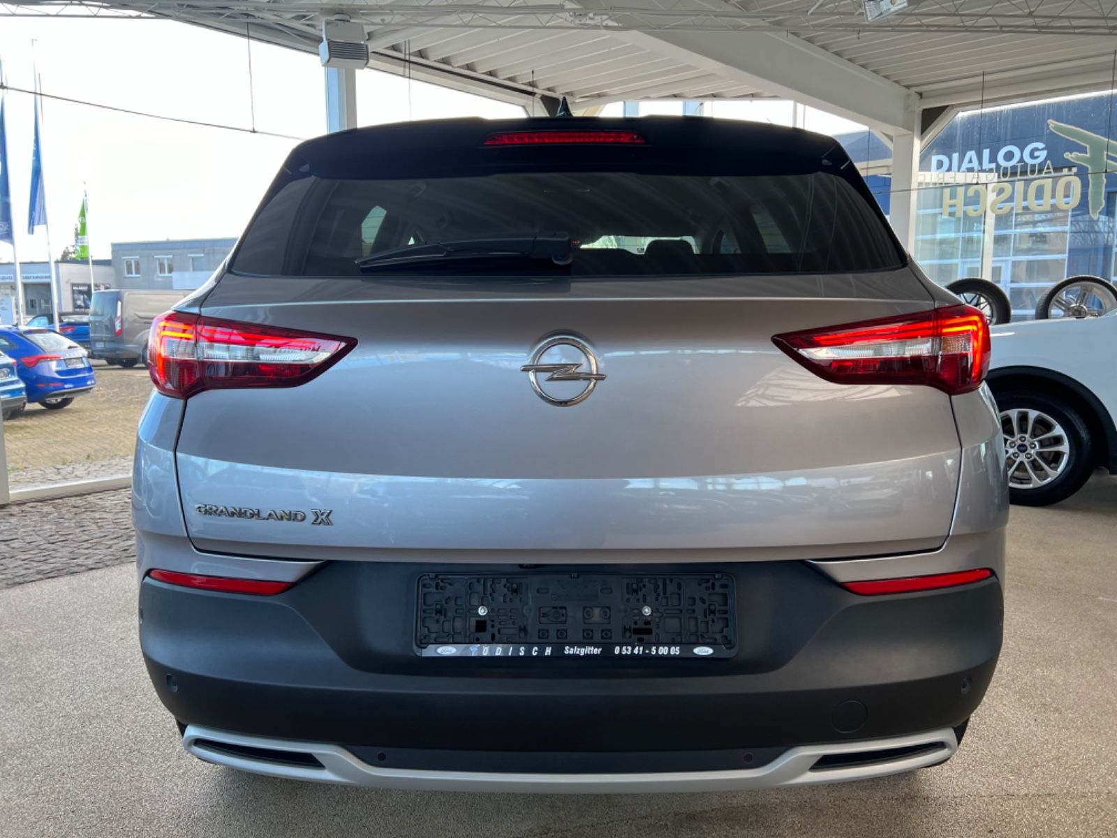 Opel Grandland Design Line - Samsaru's Car Outlet