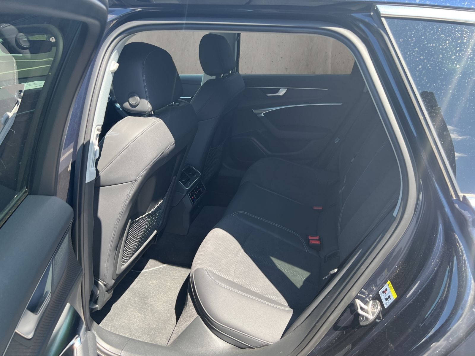 Audi A6 Avant 55 TFSIe quattro S line - Samsaru's Car Outlet