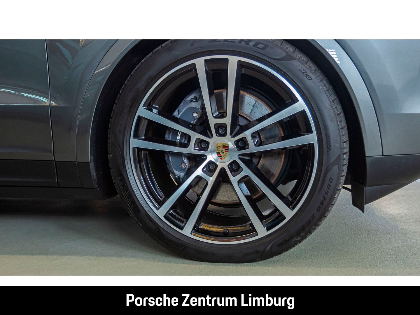 Porsche Cayenne E-Hybrid InnoDrive BOSE Luftfederung LED