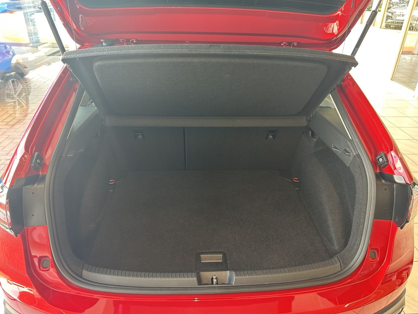 Volkswagen Taigo 1.5 TSI OPF Style - Samsaru's Car Outlet