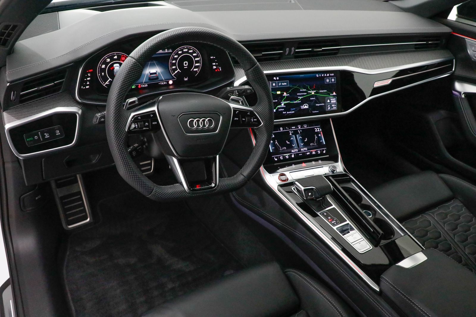 Audi RS 6 Avant AHK Matrix HUD Keramik Pano 305km/h
