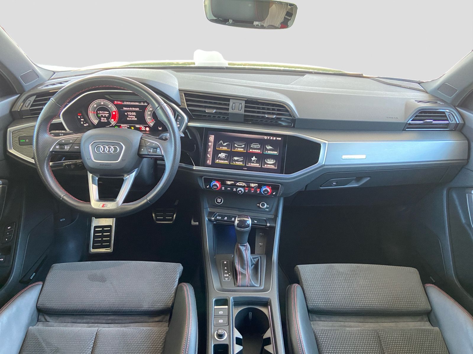 Audi Q3 40TDI quattro S-trc S-Line 360  Matrix AHK Ca