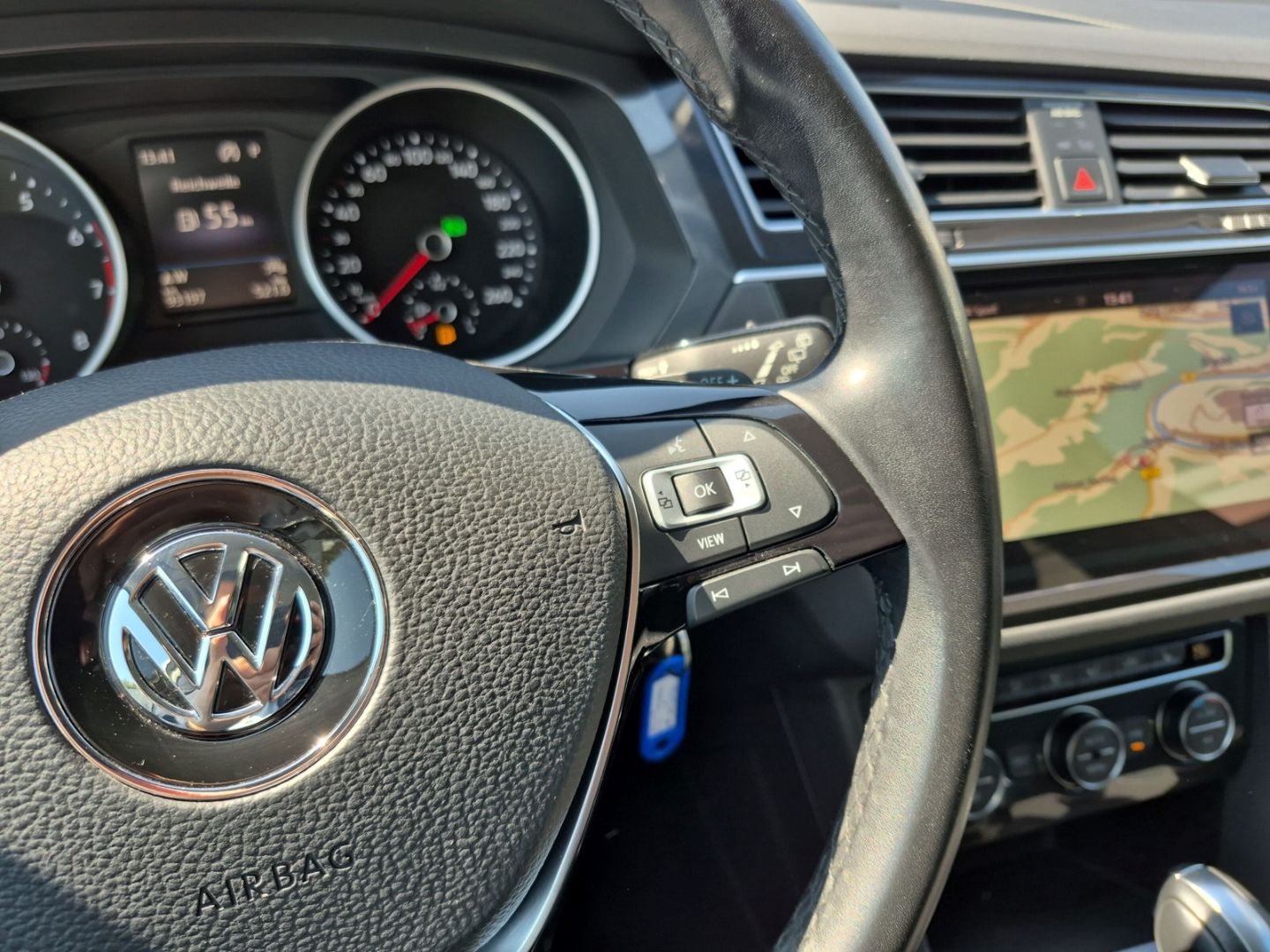 Volkswagen Tiguan 2.0 R-Line 4Motion - Samsaru's Car Outlet