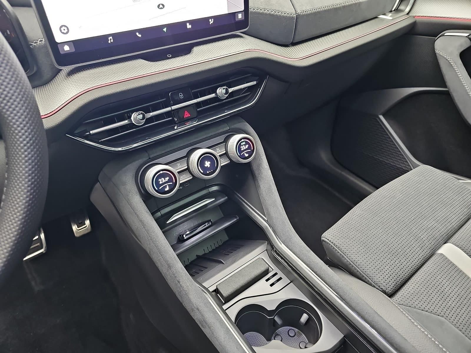 Skoda 1.5 TSI DSG IV PHEV SPORTLINE AHK PANO LM