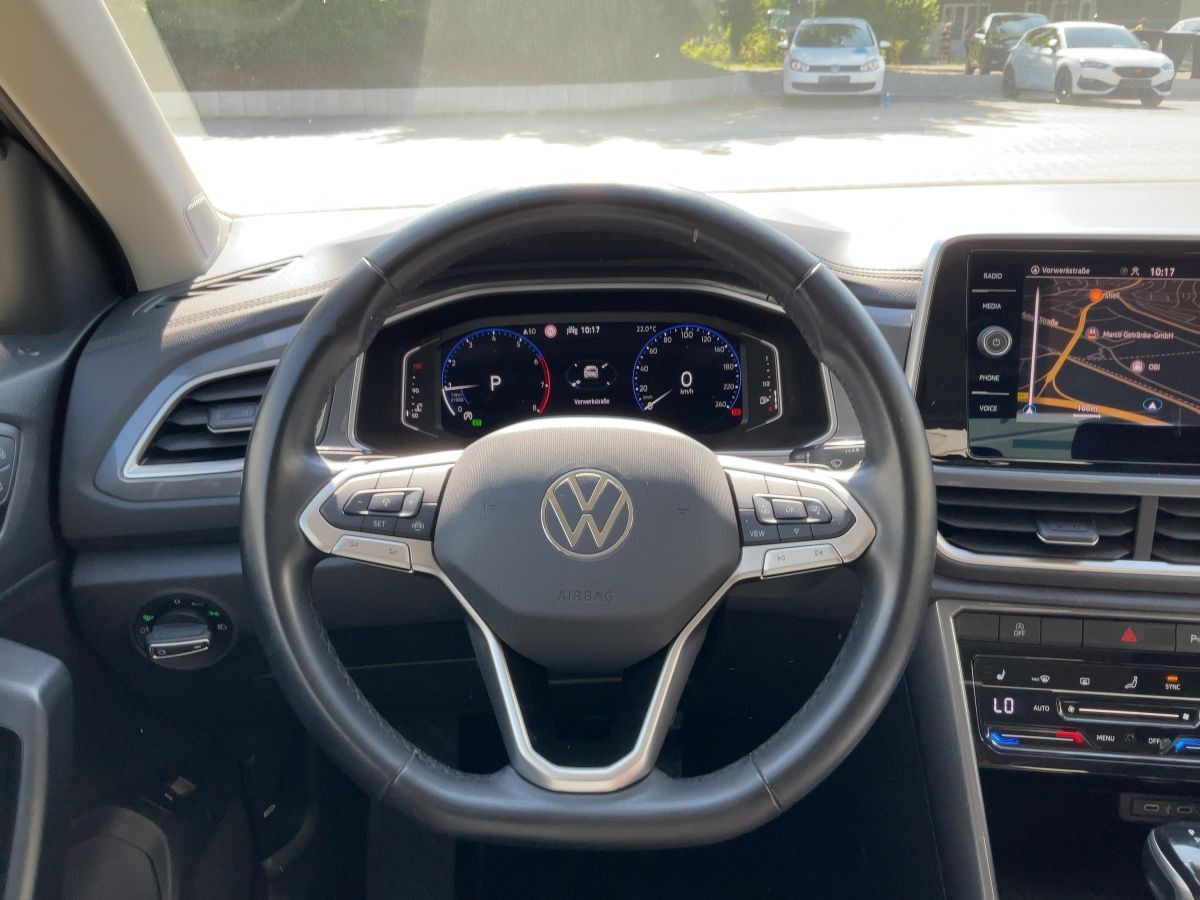 Volkswagen T-Roc 1.5 TSI DSG STYLE - Samsaru's Car Outlet