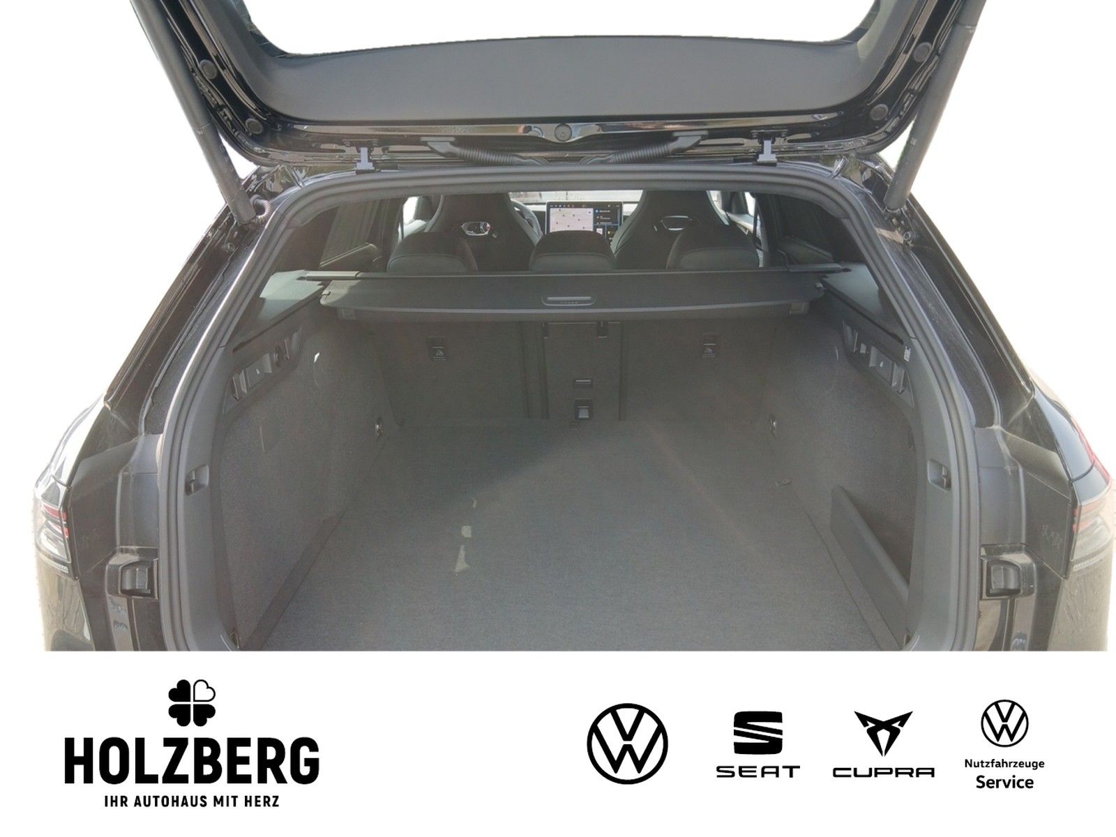 Volkswagen Passat R-Line 1.5 eHybrid DSG SIGNATURE+AHK+PANO