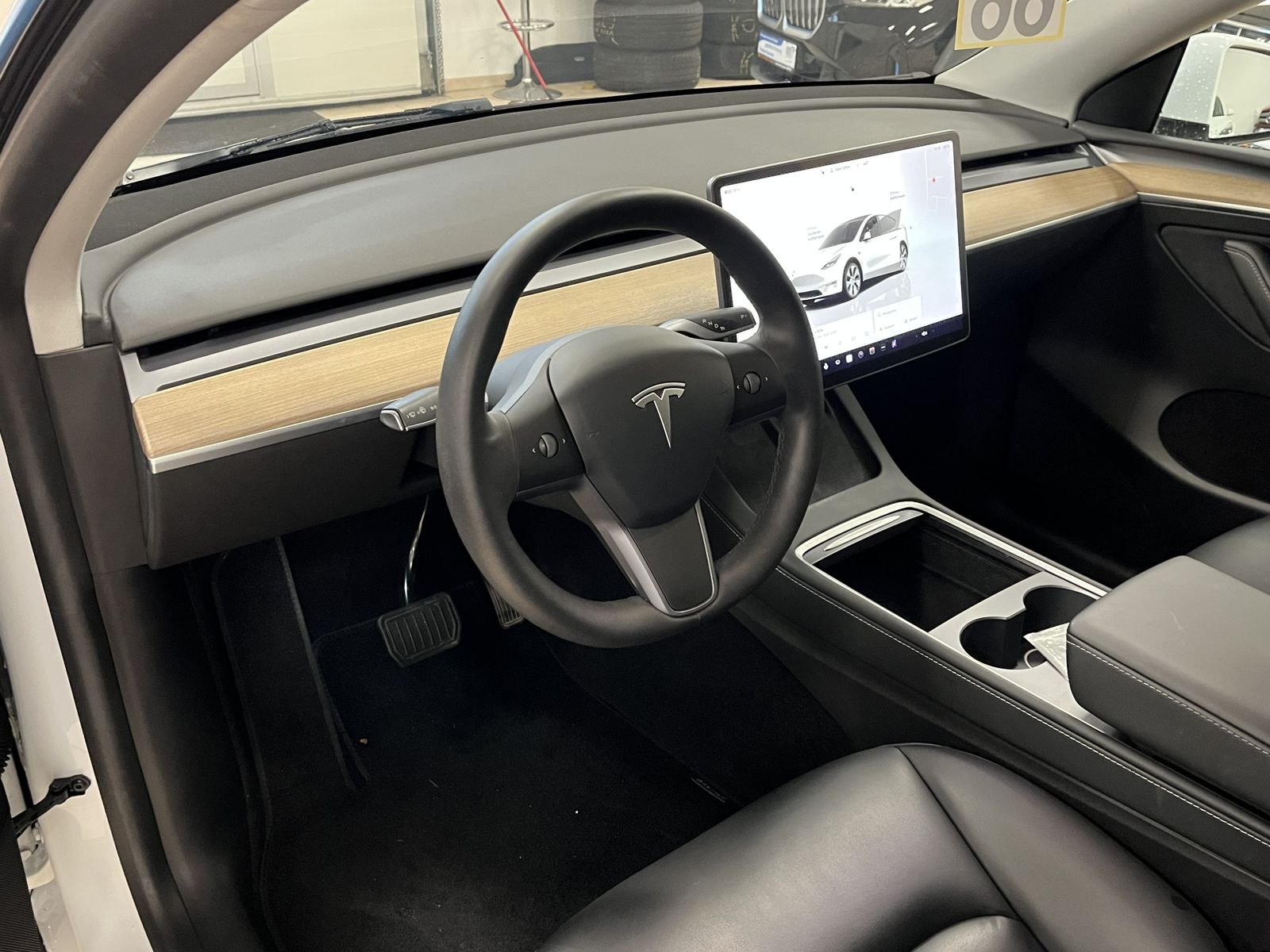 Tesla Model Y Maximale Reichweite Dual AWD ACC Pano