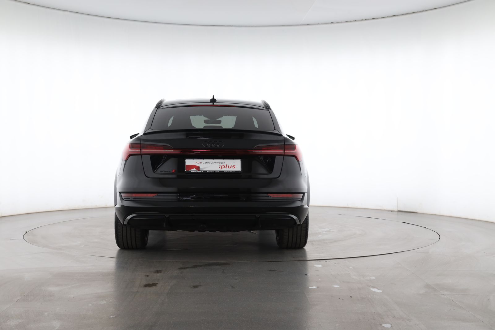 Audi e-tron S Sportback quattro S line | AHK | PANORA