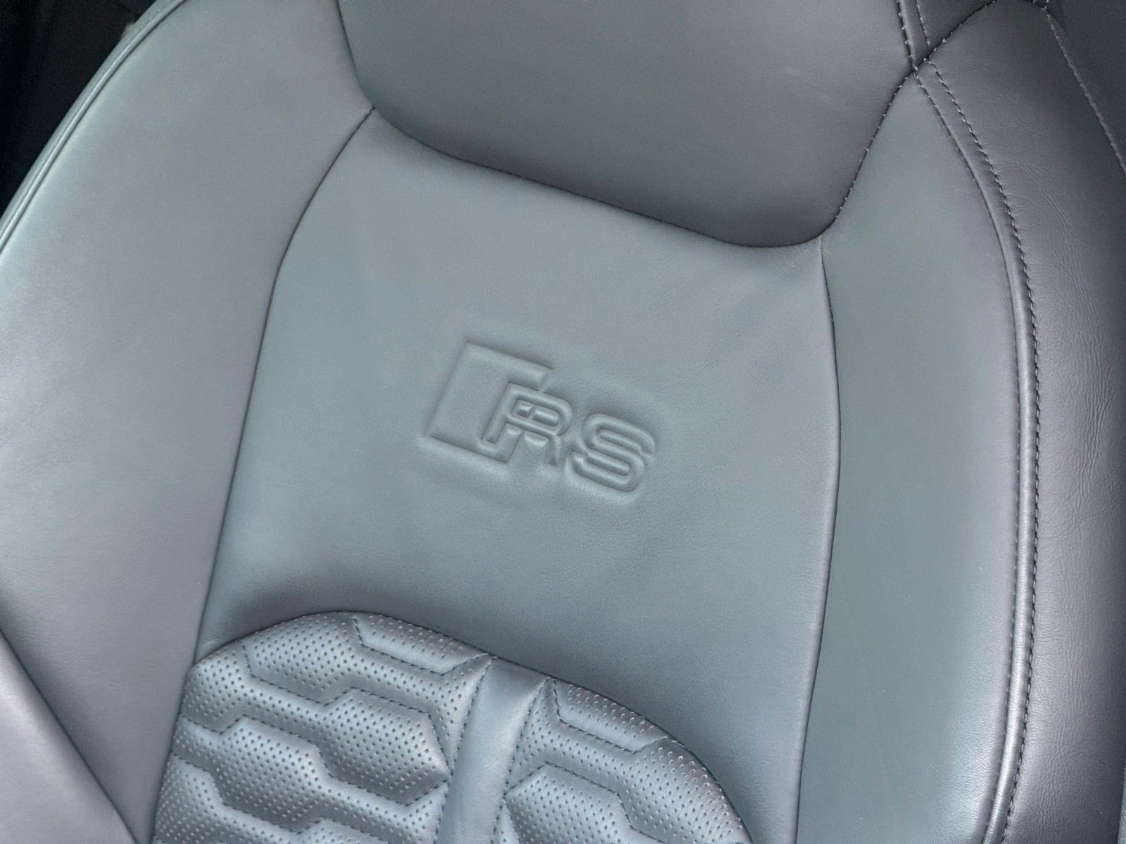 Audi RS 6 Avant 4.0 TFSI quattro PANO KERAMIK MWST.