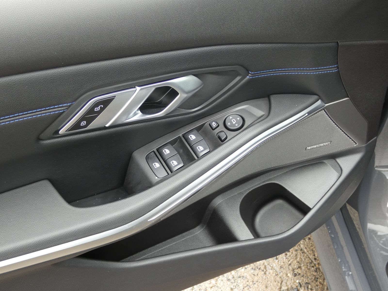 BMW 320d xDrive M Sportpaket - Samsaru's Car Outlet