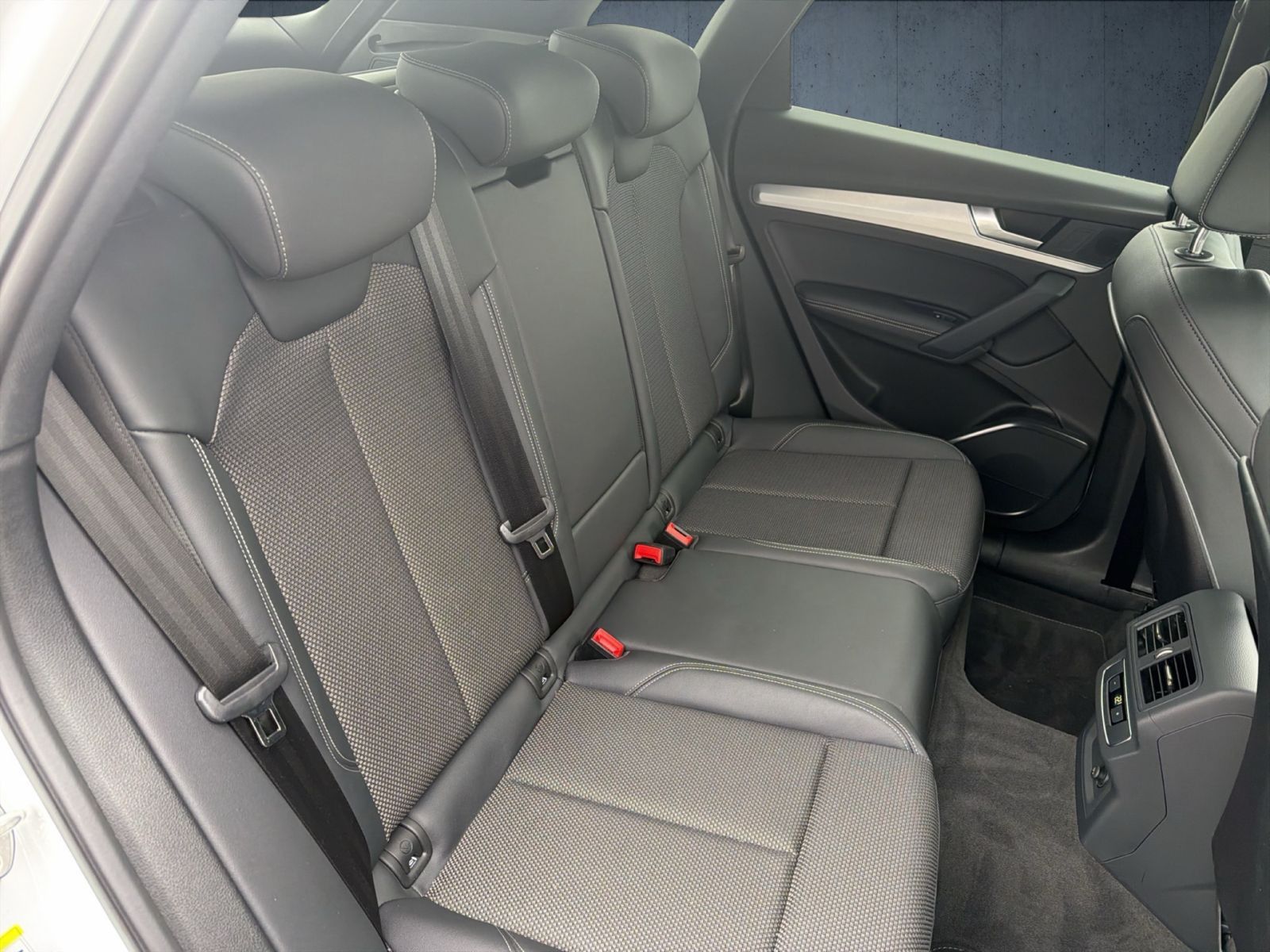 Audi Q5 S line 40 TFSI qu AHK/Matrix/Kam/ACC/PBox/20"