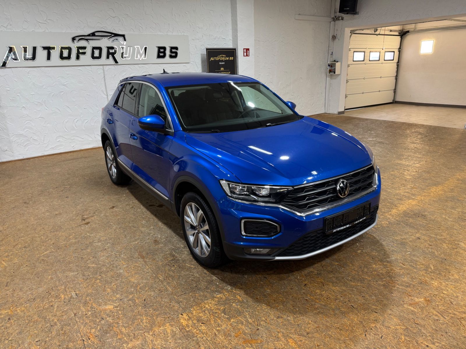 Volkswagen T-Roc Style 2.0 TDI DSG - Samsaru's Car Outlet
