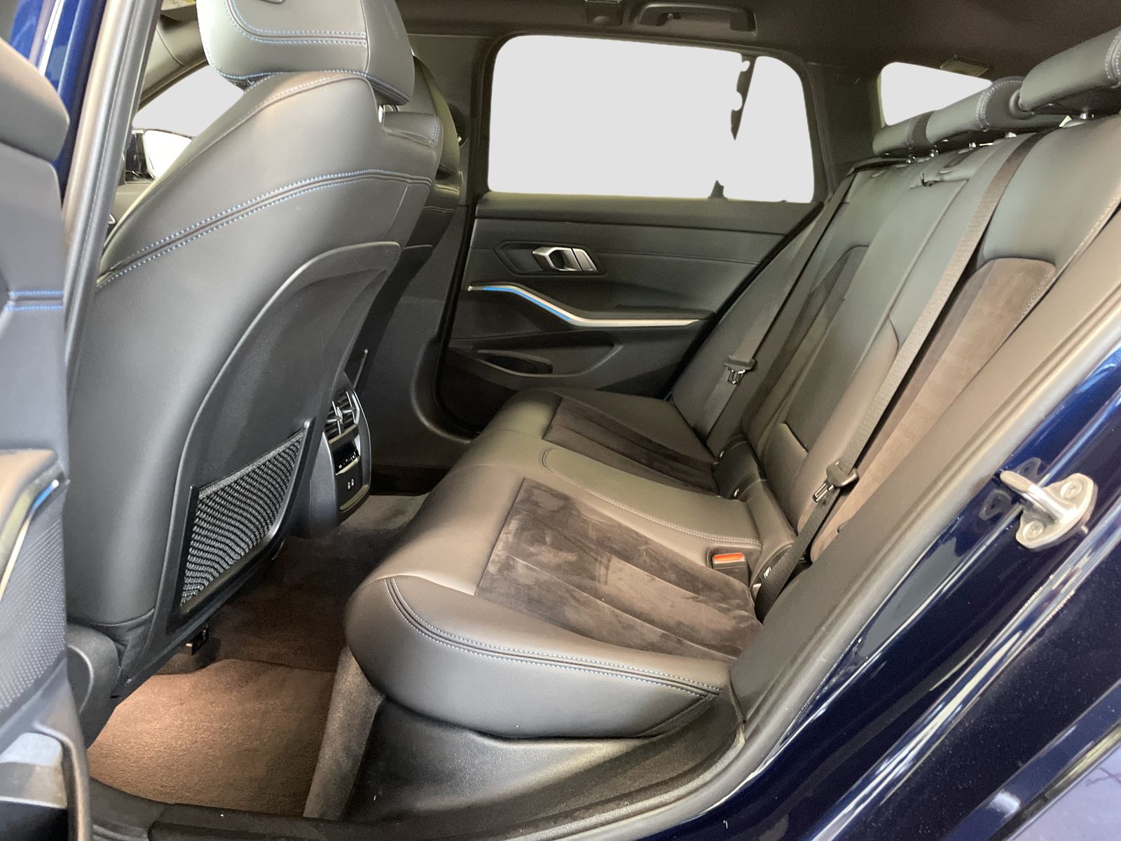 BMW 320e xDrive Touring M Sport - Samsaru's Car Outlet