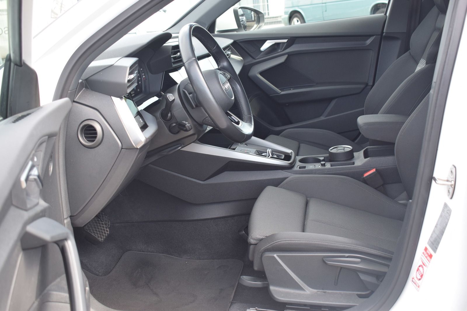 Audi A3 Sportback 30 TDI advanced Automatik/AHK