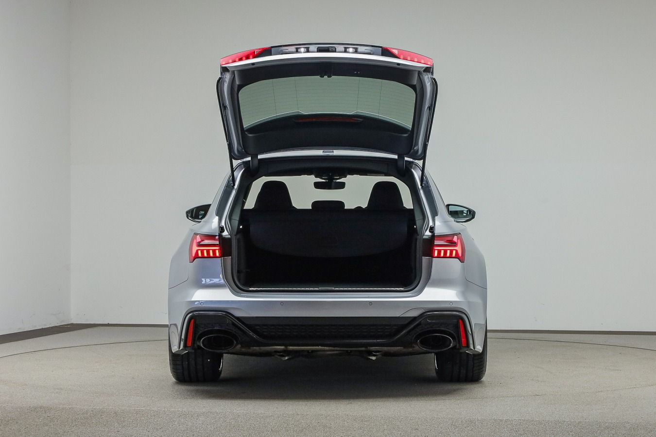 Audi RS 6 Avant Carbon*Pano*B&O*Night*HUD*Assist*Dyna