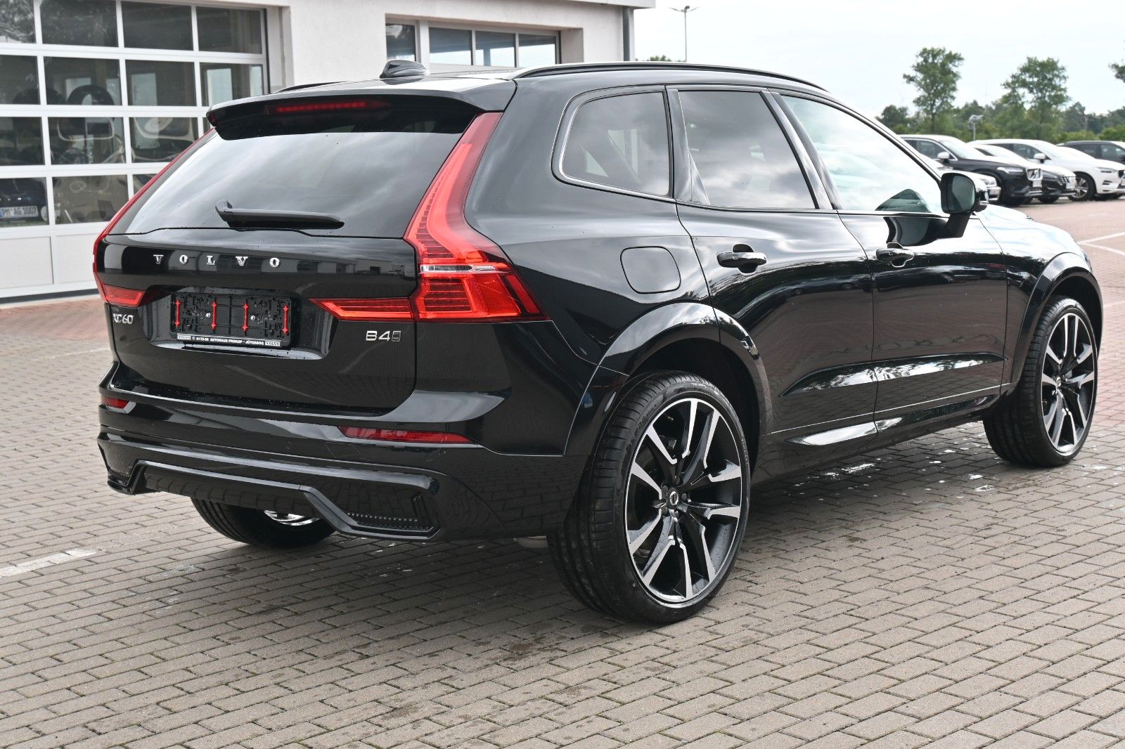 Volvo XC60 B4 D AWD Ultimate Dark*STDHZG*360°*LUFT*ACC