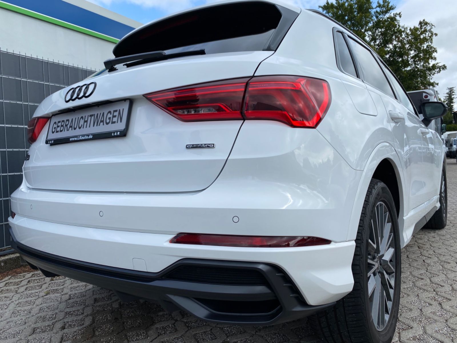 Audi Q3 35 TDI quattro S tronic S line - Samsaru's Car Outlet