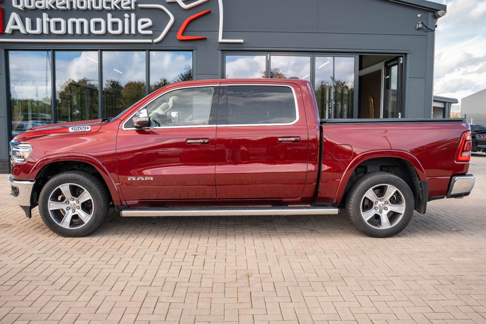 Dodge RAM 5,7 Hemi LARAMIE LPG BRC GAS PANO/LED/AHK/