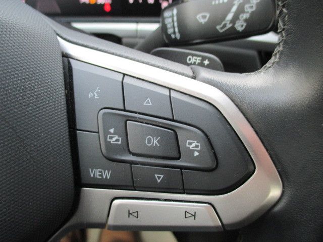 Volkswagen T-Roc 1.5 TSI DSG Life - Samsaru's Car Outlet
