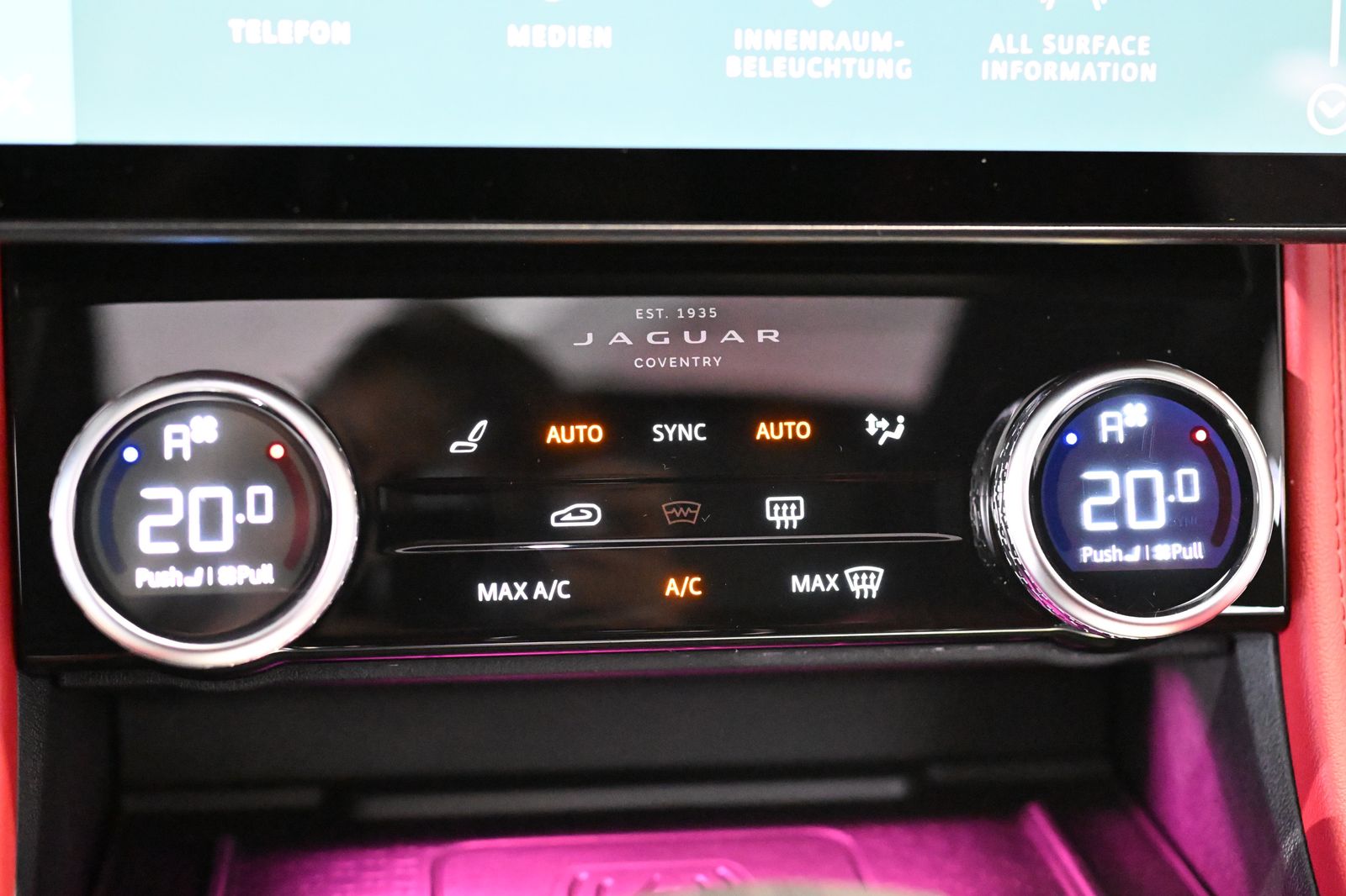 Jaguar F-PACE P250 R-Dynamic SE AWD Pano