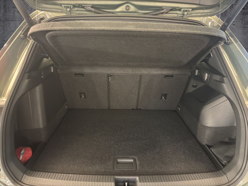 Volkswagen Tiguan 1.5 TSI eHybrid R-Line DSG AHK+Pano+PDC