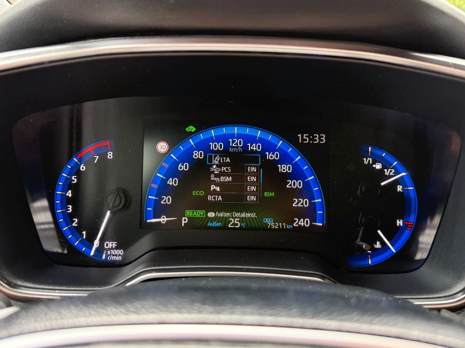 Toyota Corolla Touring Sports Hybrid Team D