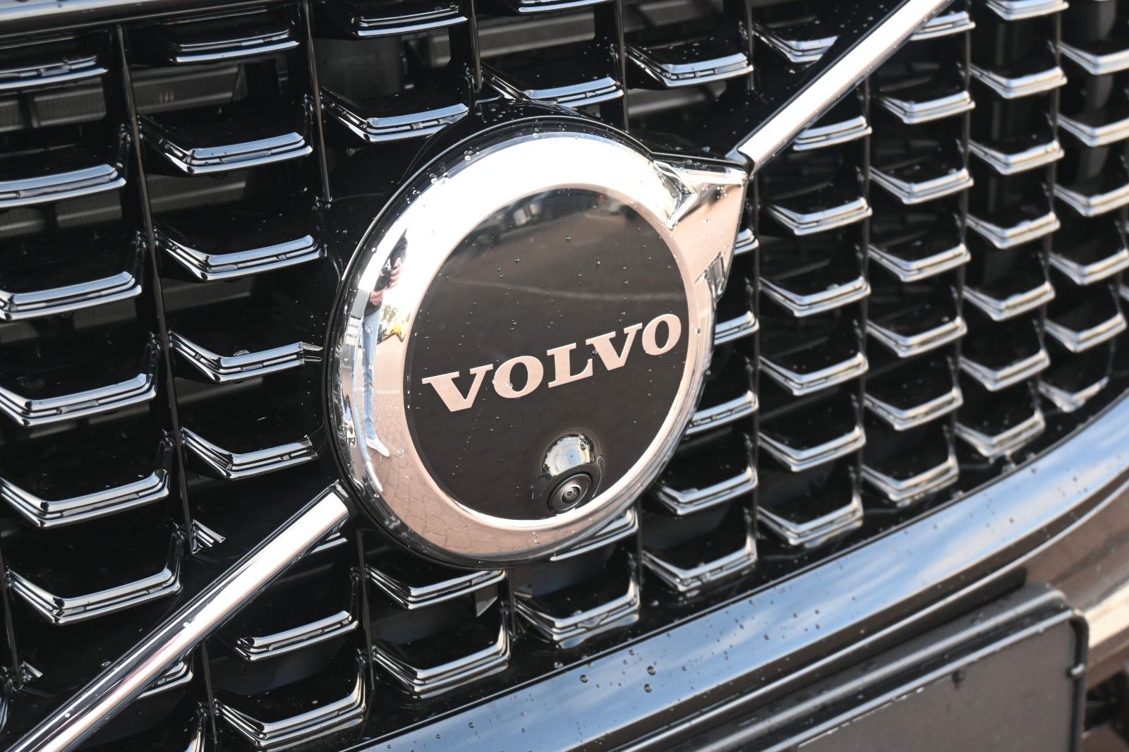 Volvo XC60 B5 AWD Plus Dark*H&K*FSHZG*360°*ACC*AHK