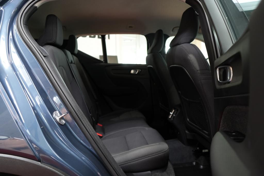Volvo XC 40 B4 Momentum - Samsaru's Car Outlet