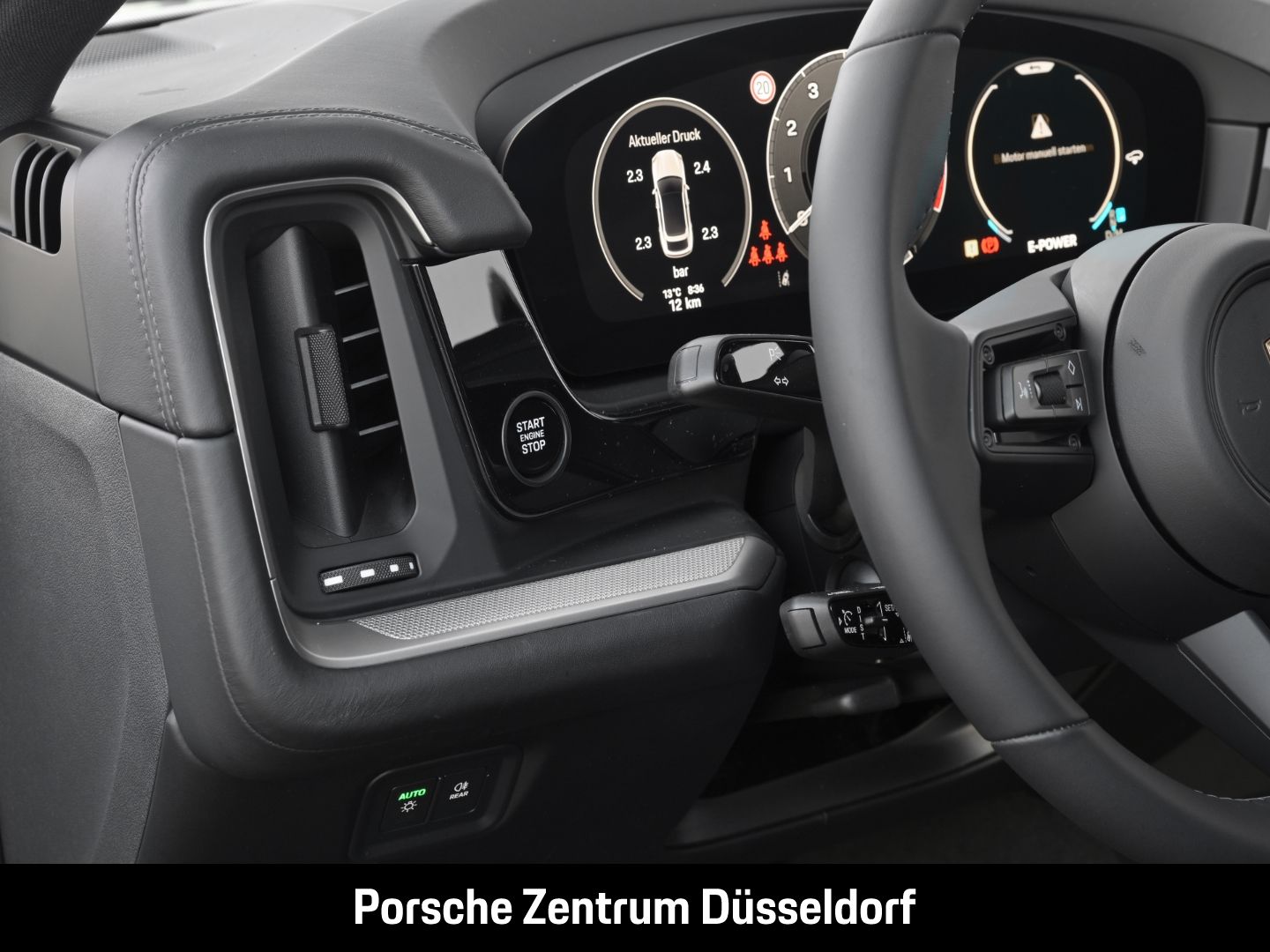 Porsche Cayenne E-Hybrid Coupe Surround-View Head-Up