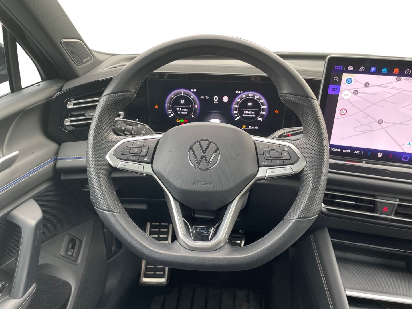 Volkswagen Tiguan R-Line 2.0 TDI BLACK STYLE MATRIX/NAVI/KA